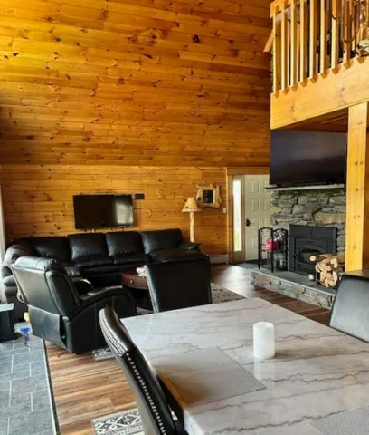 $469,900 | 32 King's Highway, Colebrook, NH 03576