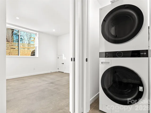 $940,000 | 171 Houston Place, Asheville, NC 28801