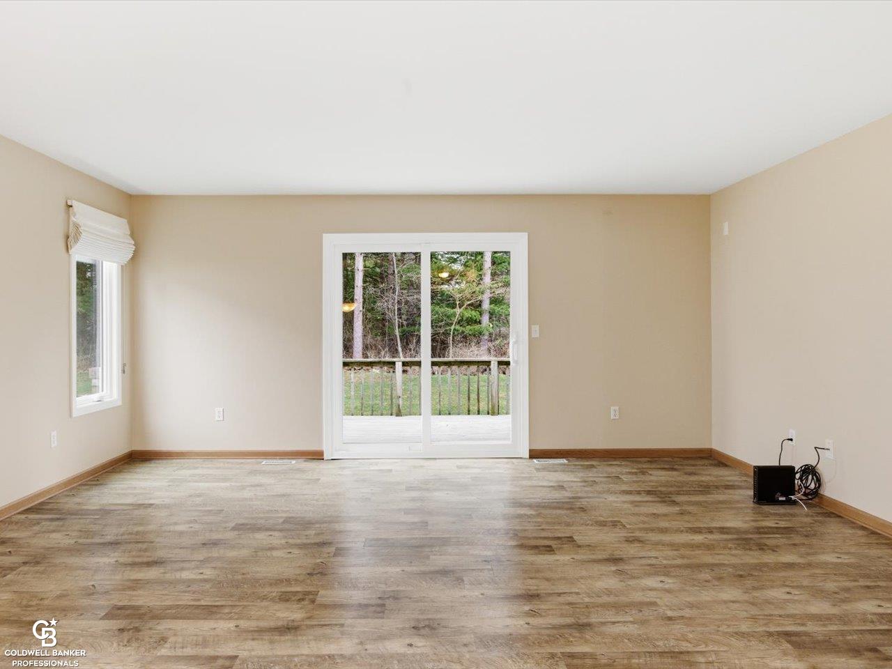 7262 Lakeshore Road Lakeport, MI 48059 - Photo 12 of 55