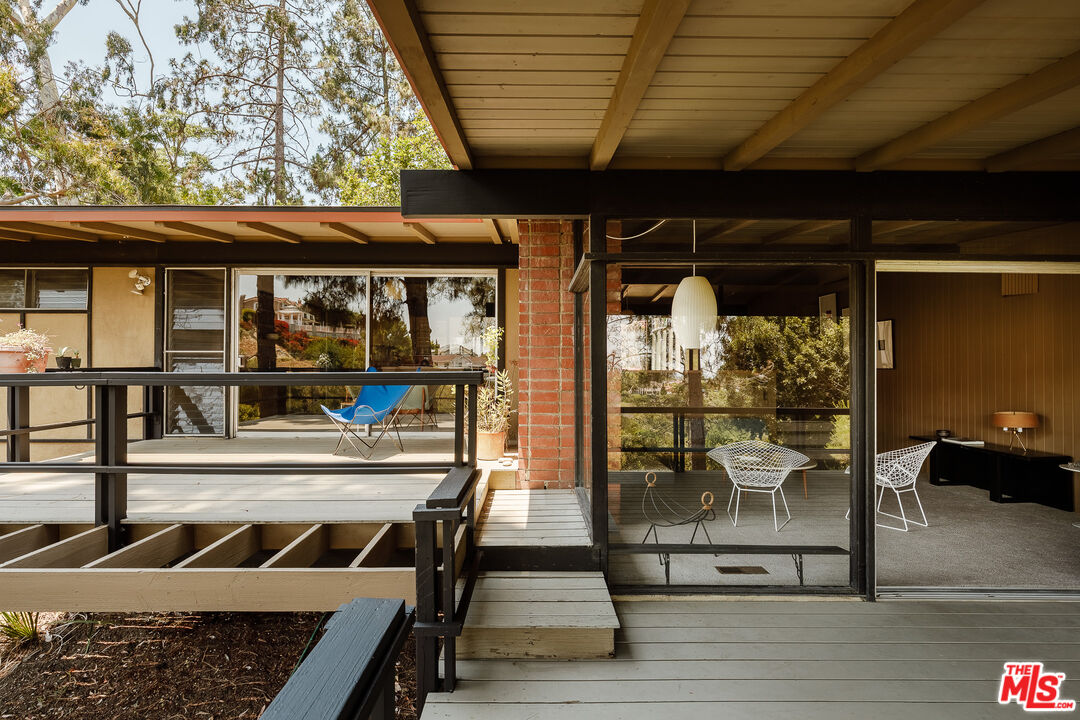 2 Seahurst Road Rolling Hills Estates, CA 90274 - Photo 12 of 54 a view of outdoor space and a patio