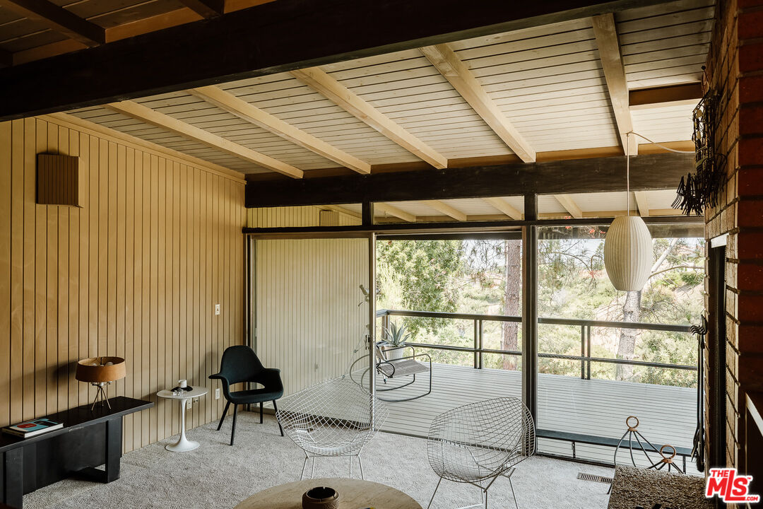 2 Seahurst Road Rolling Hills Estates, CA 90274 - Photo 16 of 54 a room with natural light