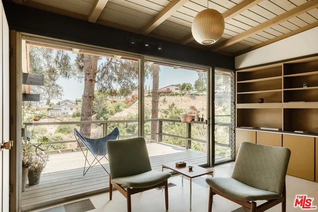 $1,798,000 | 2 Seahurst Road, Rolling Hills Estates, CA 90274