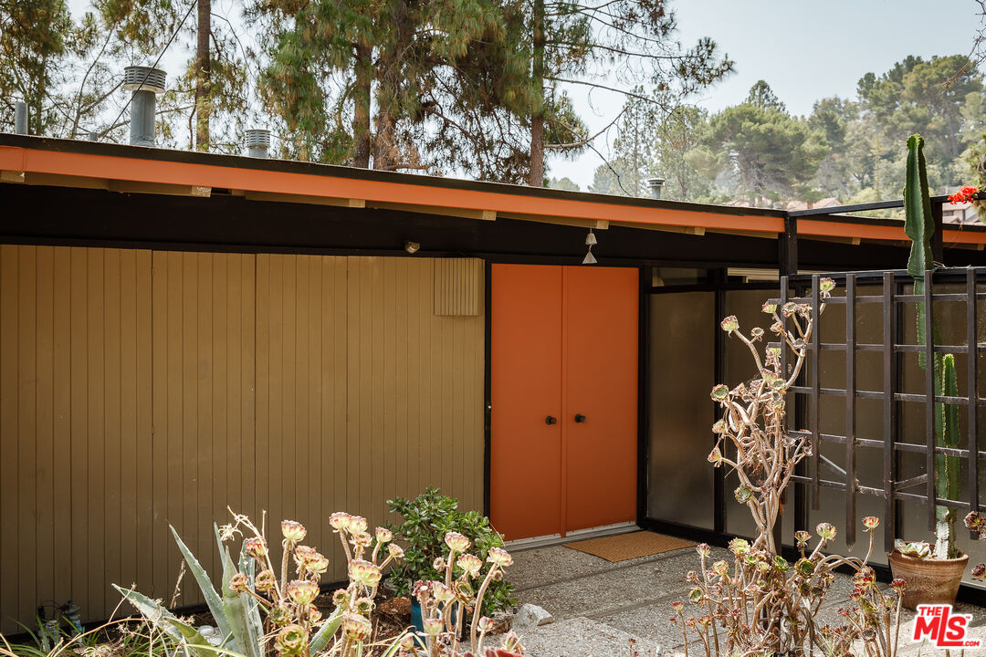 2 Seahurst Road Rolling Hills Estates, CA 90274 - Photo 3 of 54