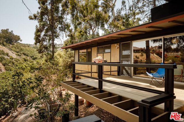 $1,798,000 | 2 Seahurst Road, Rolling Hills Estates, CA 90274