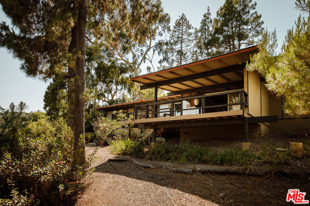 2 Seahurst Road Rolling Hills Estates, CA 90274 - Photo 34 of 54 a view of a house with a yard