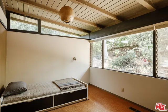 $1,798,000 | 2 Seahurst Road, Rolling Hills Estates, CA 90274