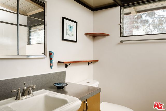 $1,798,000 | 2 Seahurst Road, Rolling Hills Estates, CA 90274