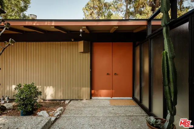 $1,798,000 | 2 Seahurst Road, Rolling Hills Estates, CA 90274