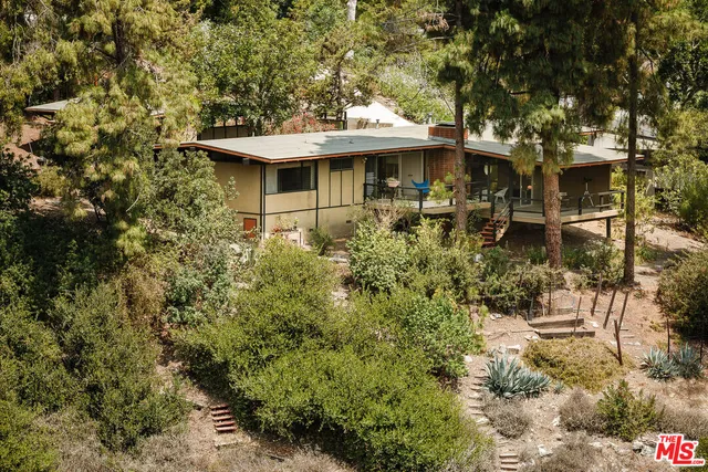 $1,798,000 | 2 Seahurst Road, Rolling Hills Estates, CA 90274