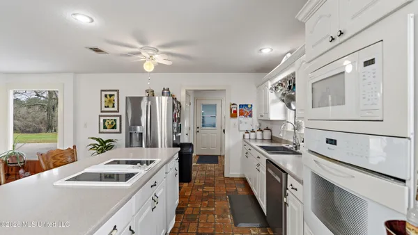 $625,000 | 1837 Highway 588, Ellisville, MS 39437
