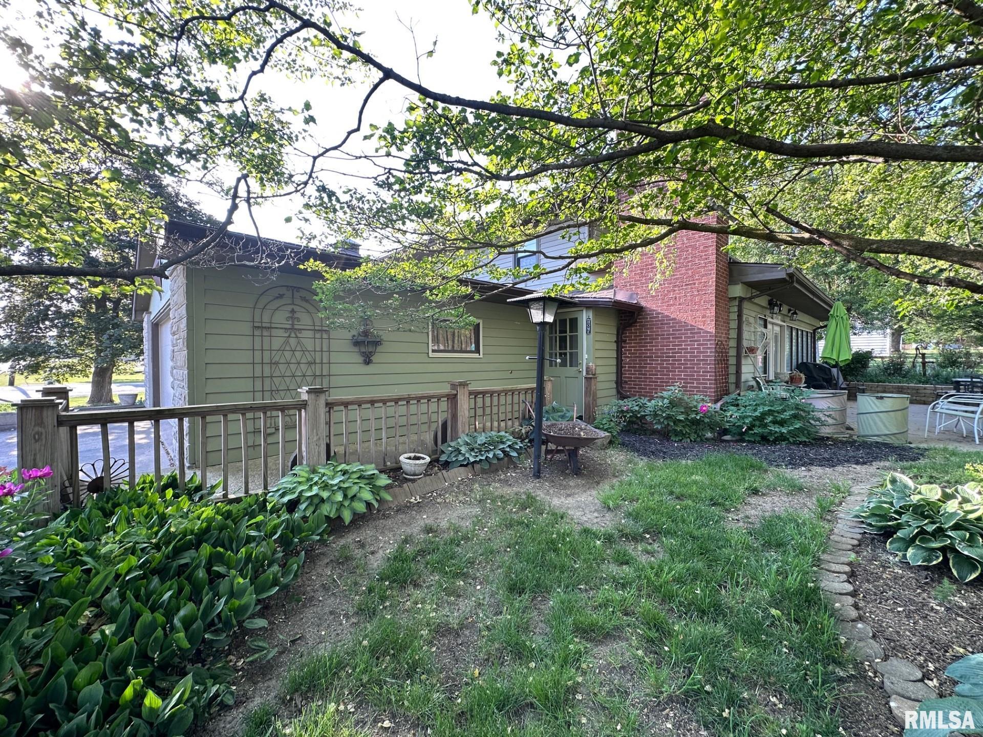 538 North Center Street Oneida, IL 61467 - Photo 11 of 59