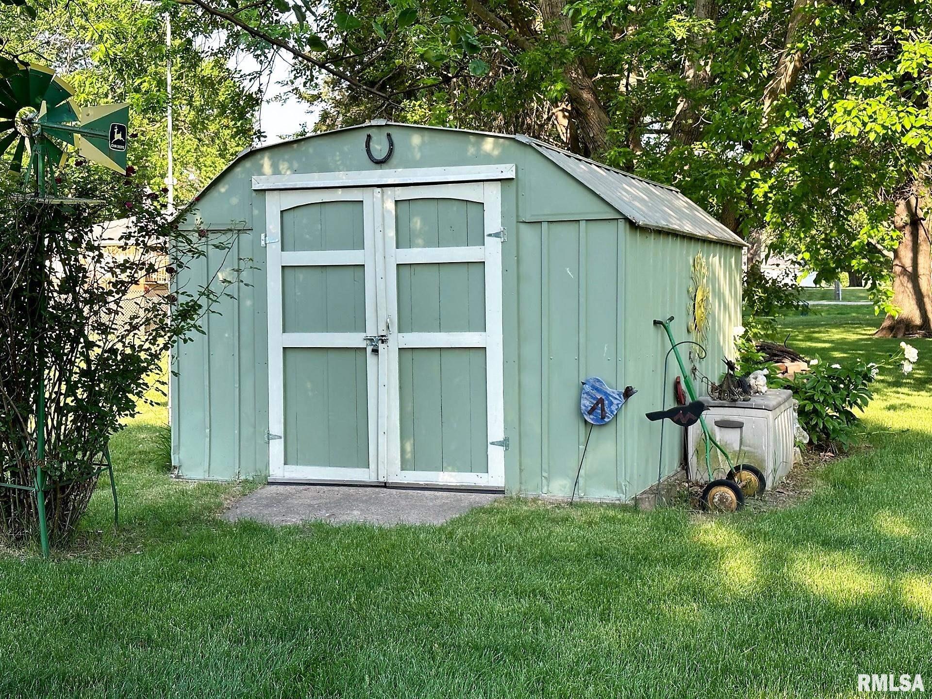 538 North Center Street Oneida, IL 61467 - Photo 14 of 59