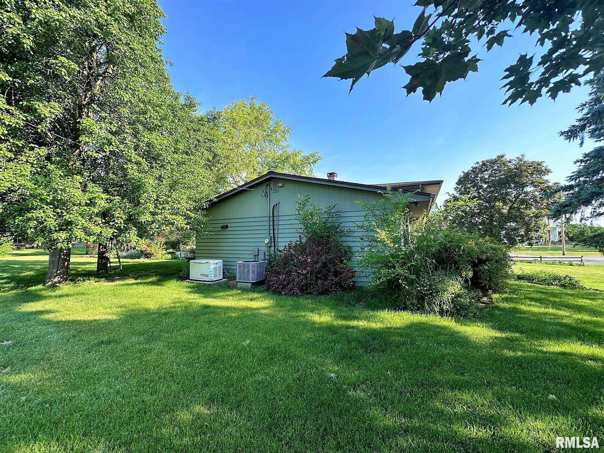 538 North Center Street Oneida, IL 61467 - Photo 4 of 59