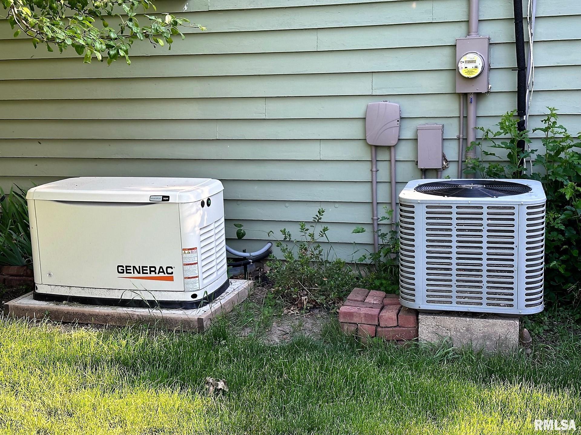 538 North Center Street Oneida, IL 61467 - Photo 5 of 59