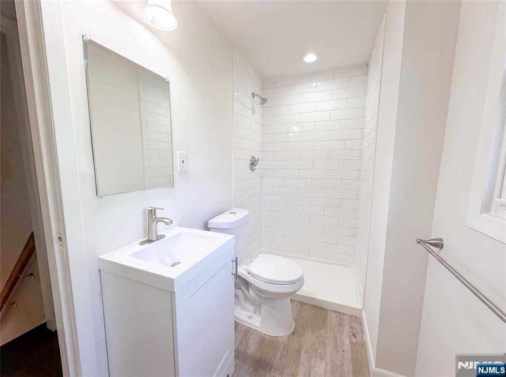 616 River Road Teaneck, NJ 07666 - Photo 14 of 40