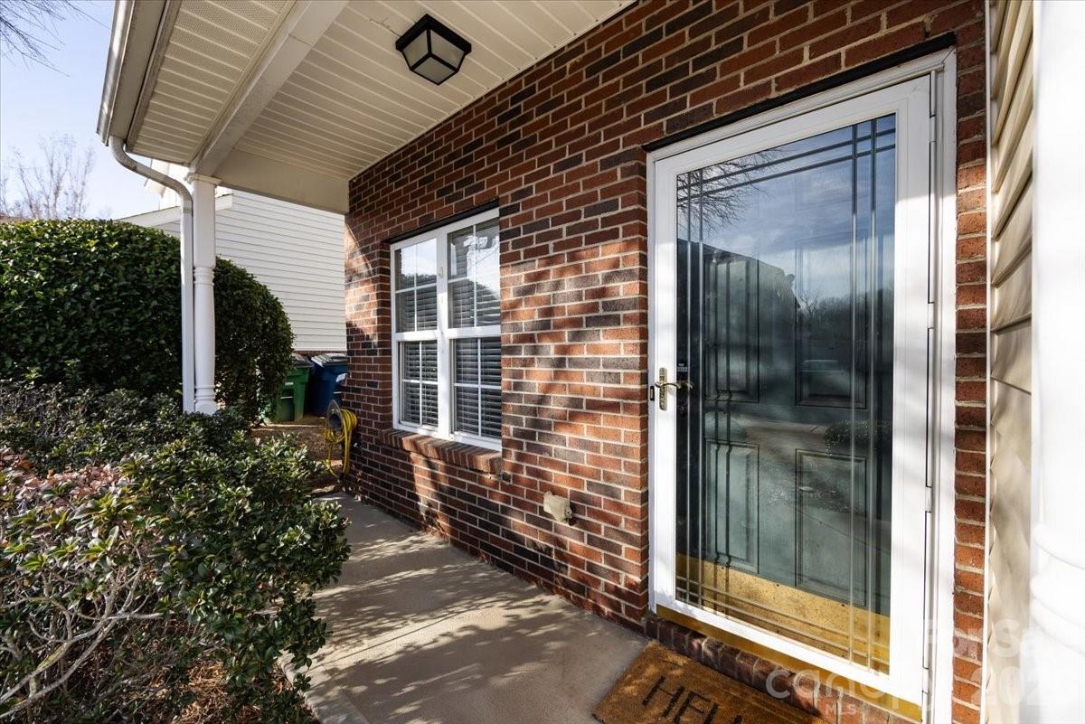 224 Azteca Drive Matthews, NC 28104 - Photo 3 of 48