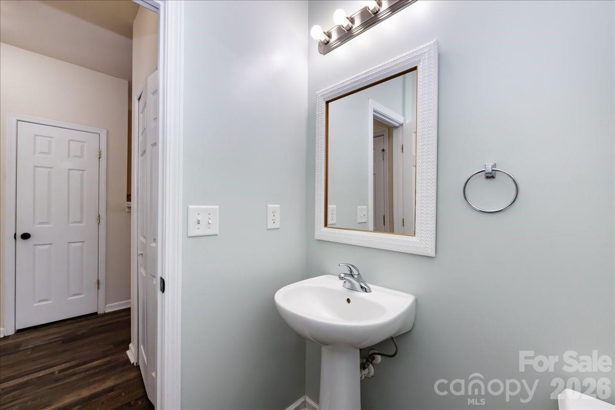 224 Azteca Drive Matthews, NC 28104 - Photo 10 of 48