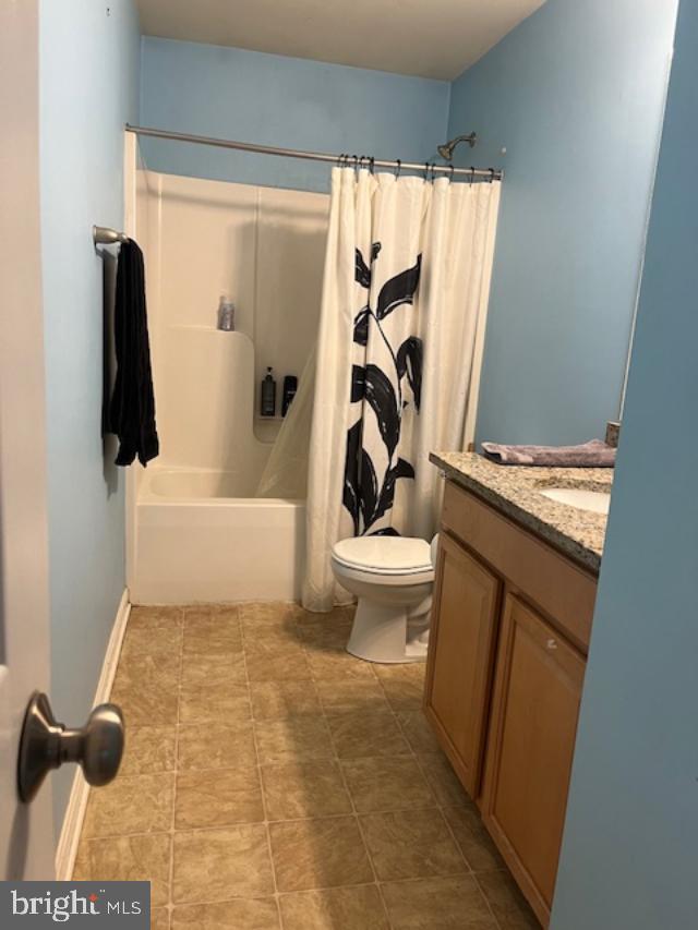 8021 Camp Town Road Spotsylvania, VA 22551 - Photo 11 of 16 hallway bath