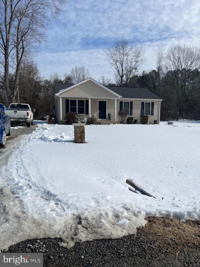 8021 Camp Town Road Spotsylvania, VA 22551 - Photo 16 of 16 Large driveway view