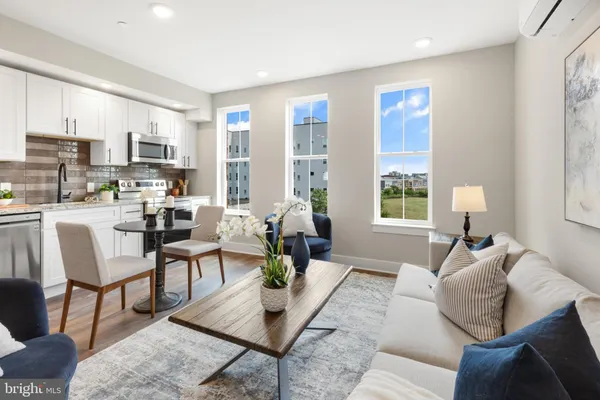 $1,350 | 1924 North Front Street, Unit 206, Philadelphia, PA 19122