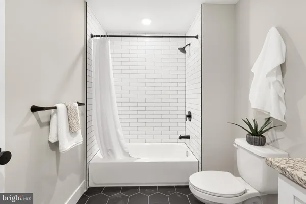 $1,350 | 1924 North Front Street, Unit 206, Philadelphia, PA 19122