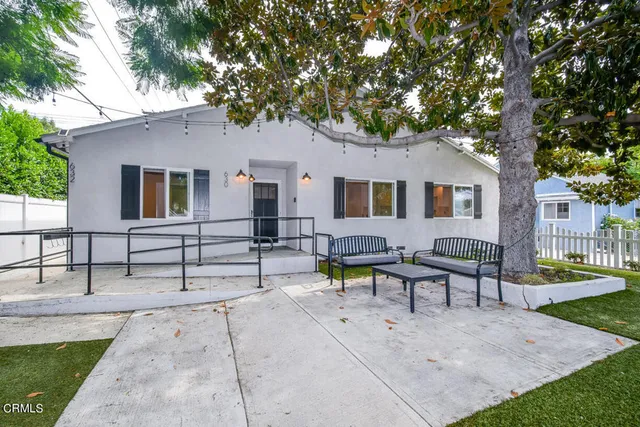 $4,800 | 630 North Niagara Street, Burbank, CA 91505