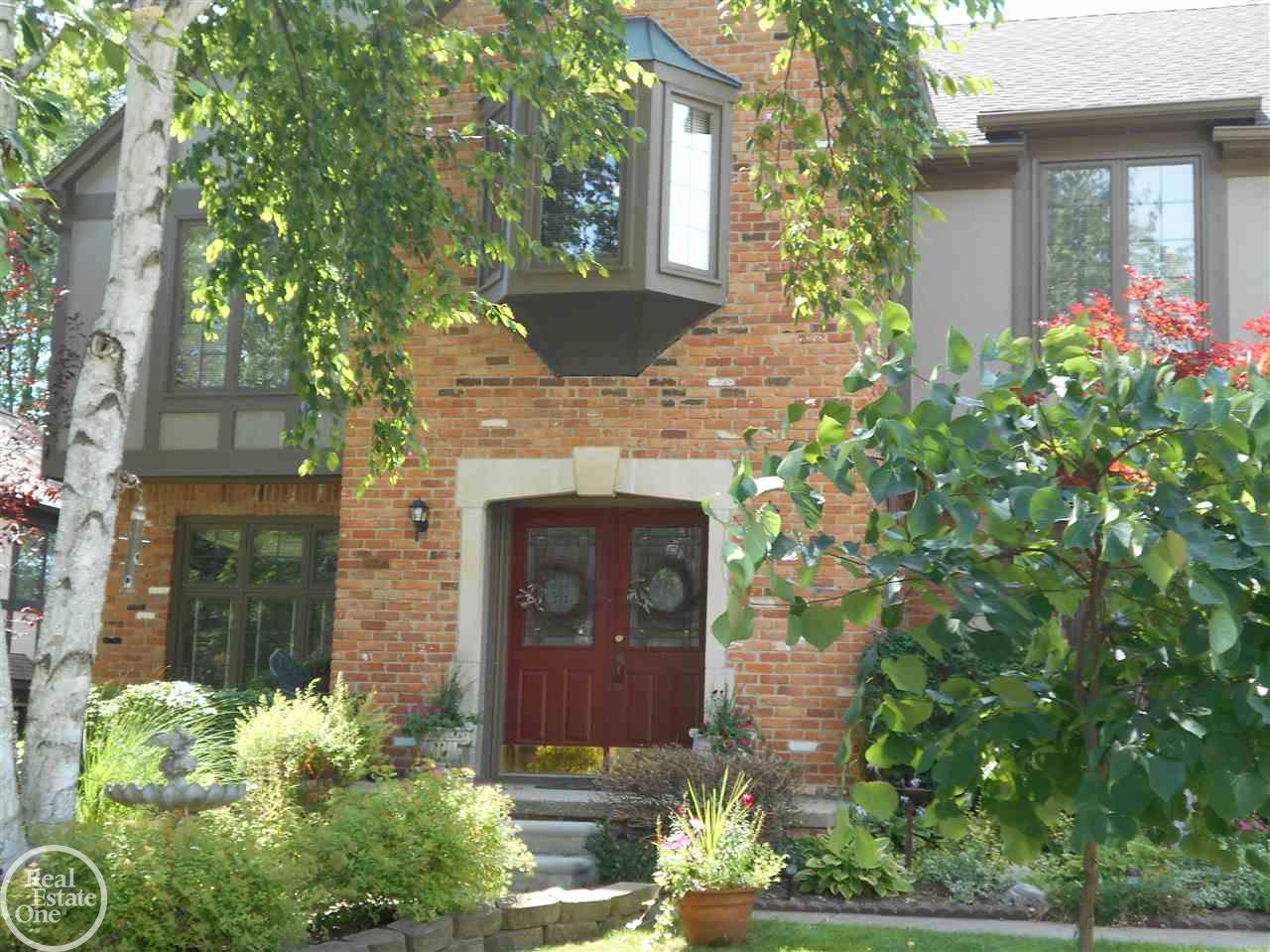 736 Stanford Circle Rochester Hills, MI 48309 - Photo 5 of 41
