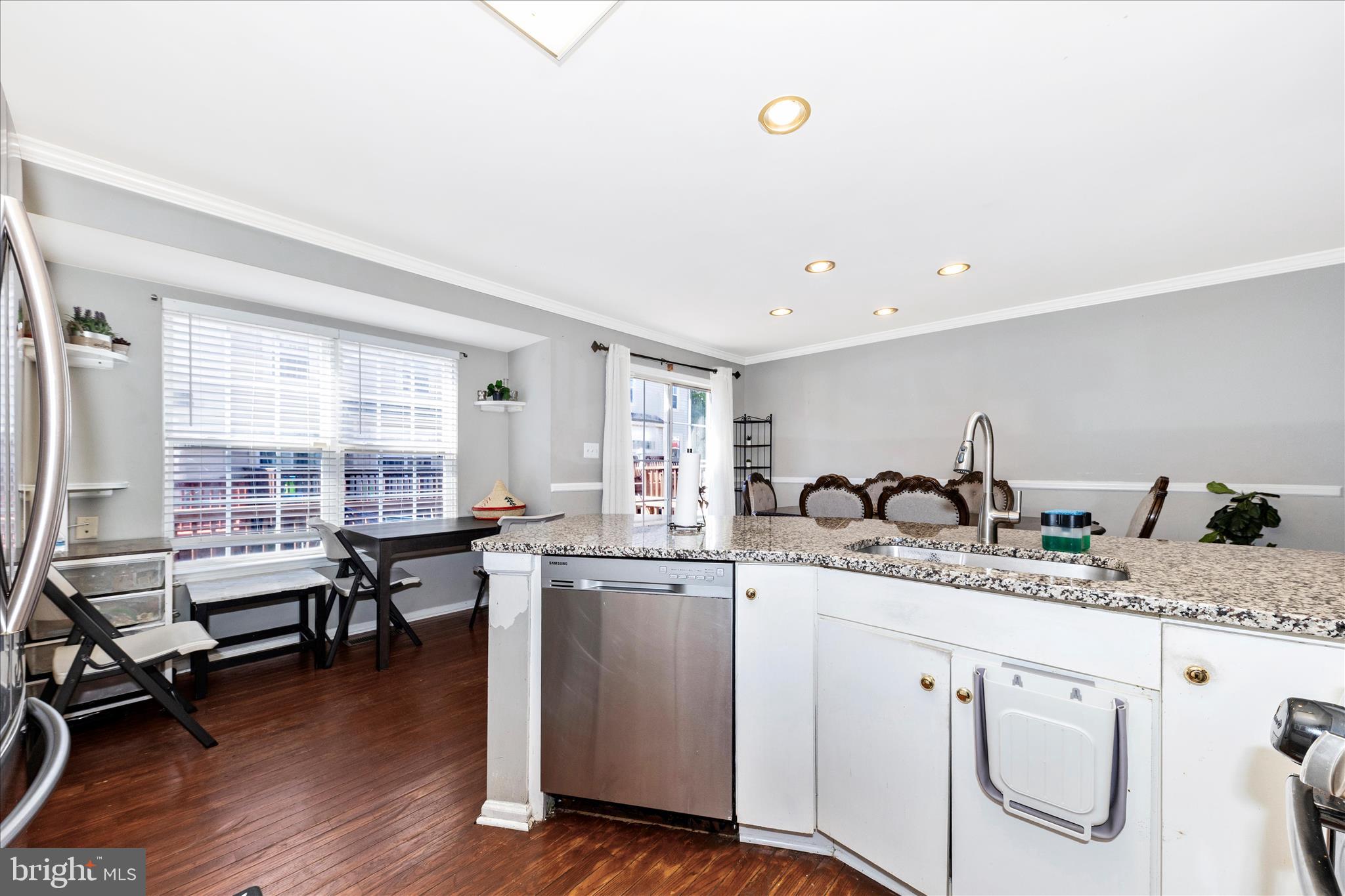 9215 McCarty Road Lorton, VA 22079 - Photo 8 of 35 Kitchen Features