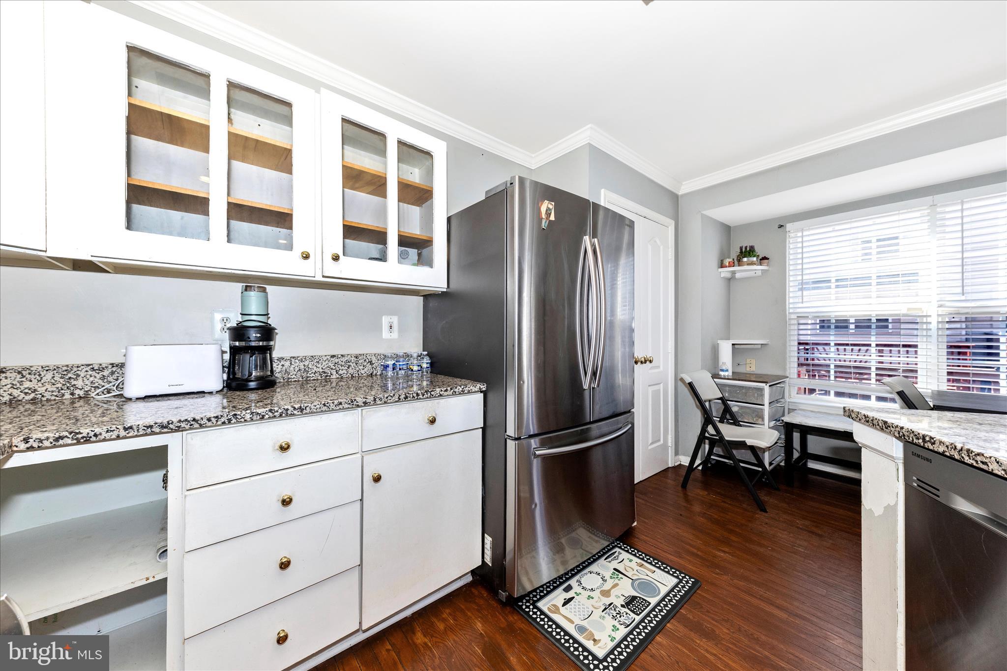 9215 McCarty Road Lorton, VA 22079 - Photo 9 of 35 Kitchen Features Alt
