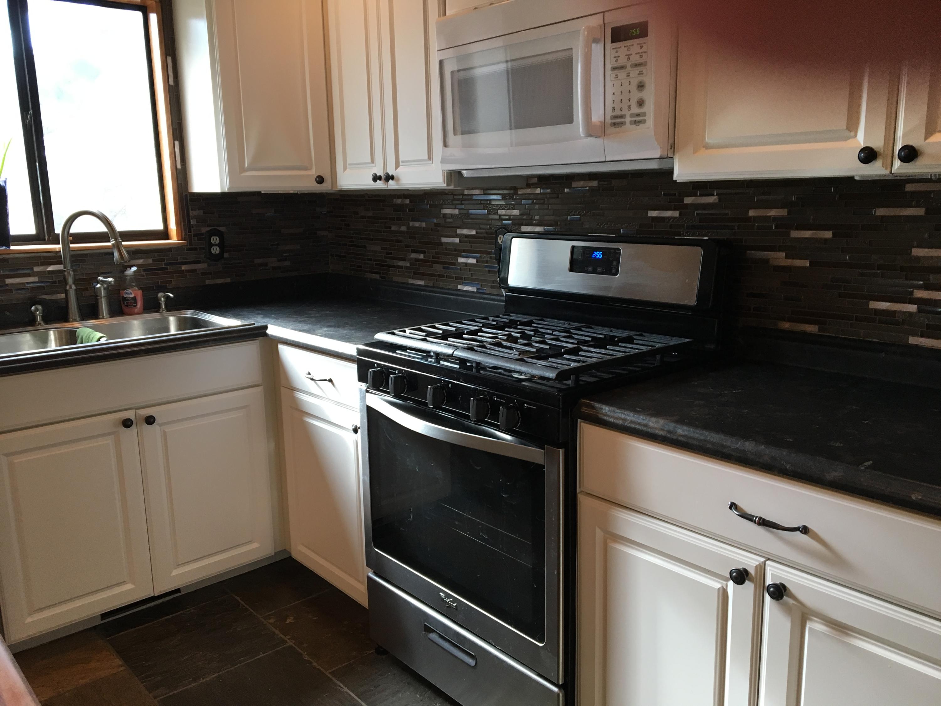 1788 Banbury Road Charleston, SC 29414 - Photo 11 of 29 Gas Stove