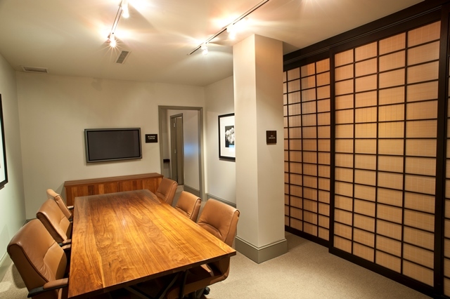 1801 Tower Drive, Unit E243 Glenview, IL 60026 - Photo 21 of 26 a bedroom with a bed and a window