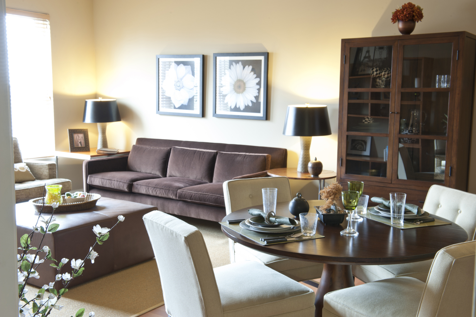 1801 Tower Drive, Unit E243 Glenview, IL 60026 - Photo 9 of 26 a living room with furniture and a flat screen tv