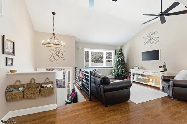 $549,900 | 17 Rosemont Road, Oak Ridge, NJ 07438