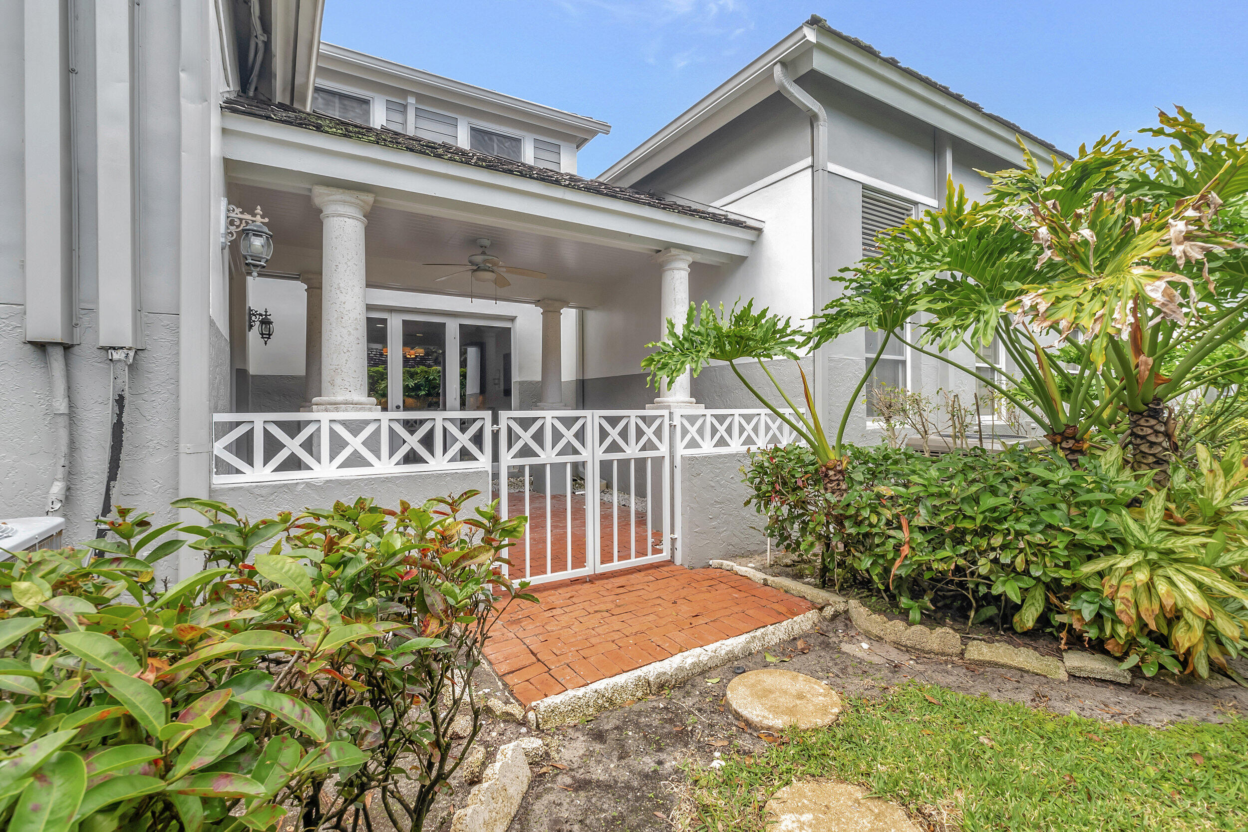 5600 Cambridge Boulevard Boca Raton, FL 33496 - Photo 16 of 27 25_dsc_1235