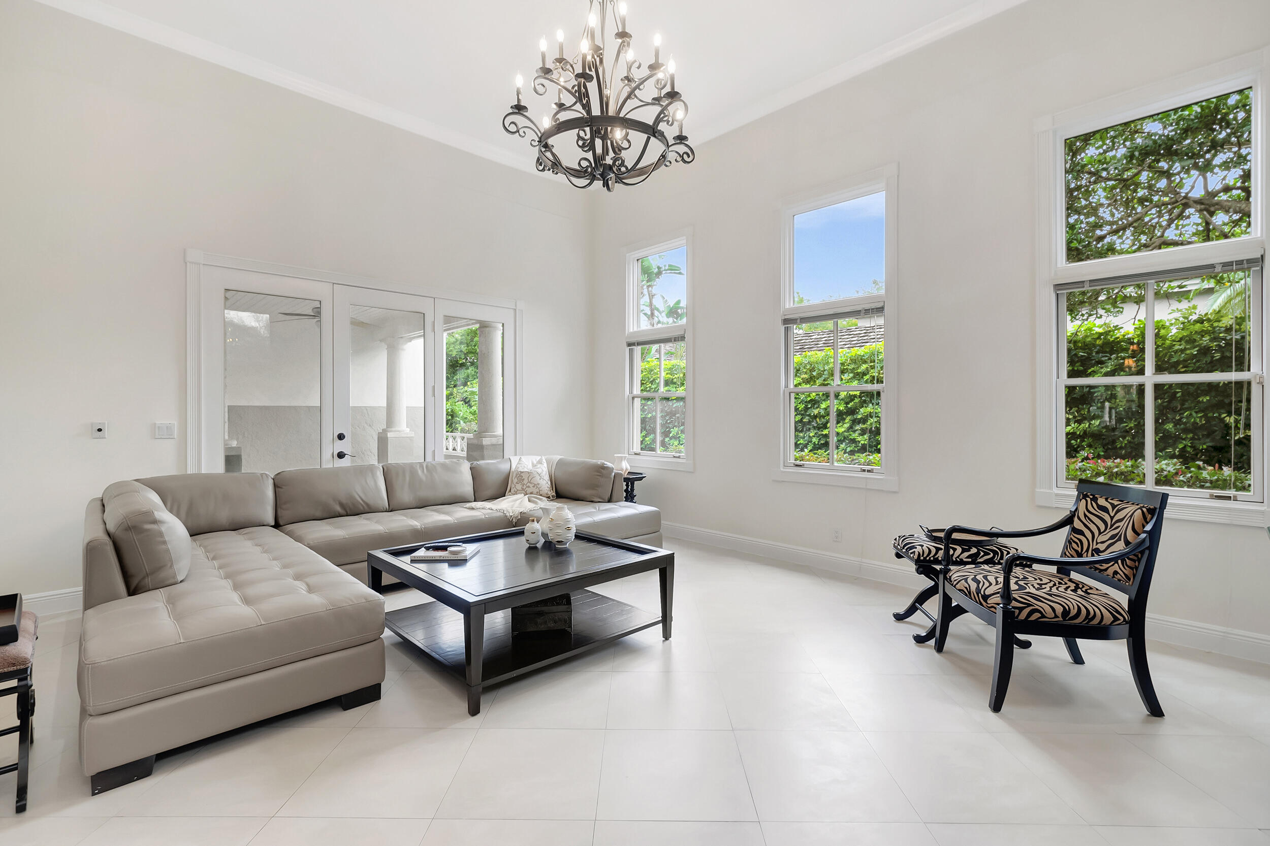 5600 Cambridge Boulevard Boca Raton, FL 33496 - Photo 5 of 27 08_dsc_1147