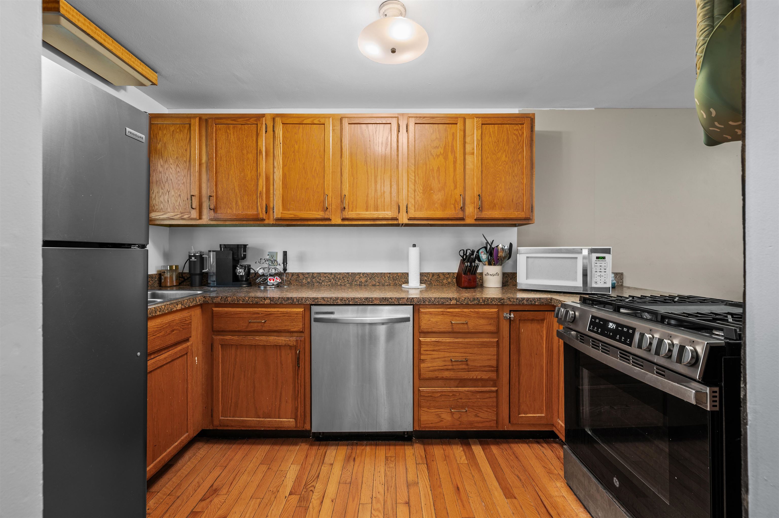 20 Kirriemuir Road Stratham, NH 03885 - Photo 9 of 30 Gallery Image 9