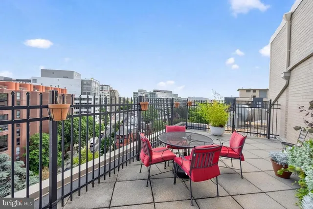 $2,500 | 2201 L Street Northwest, Unit 316, Washington, DC 20037