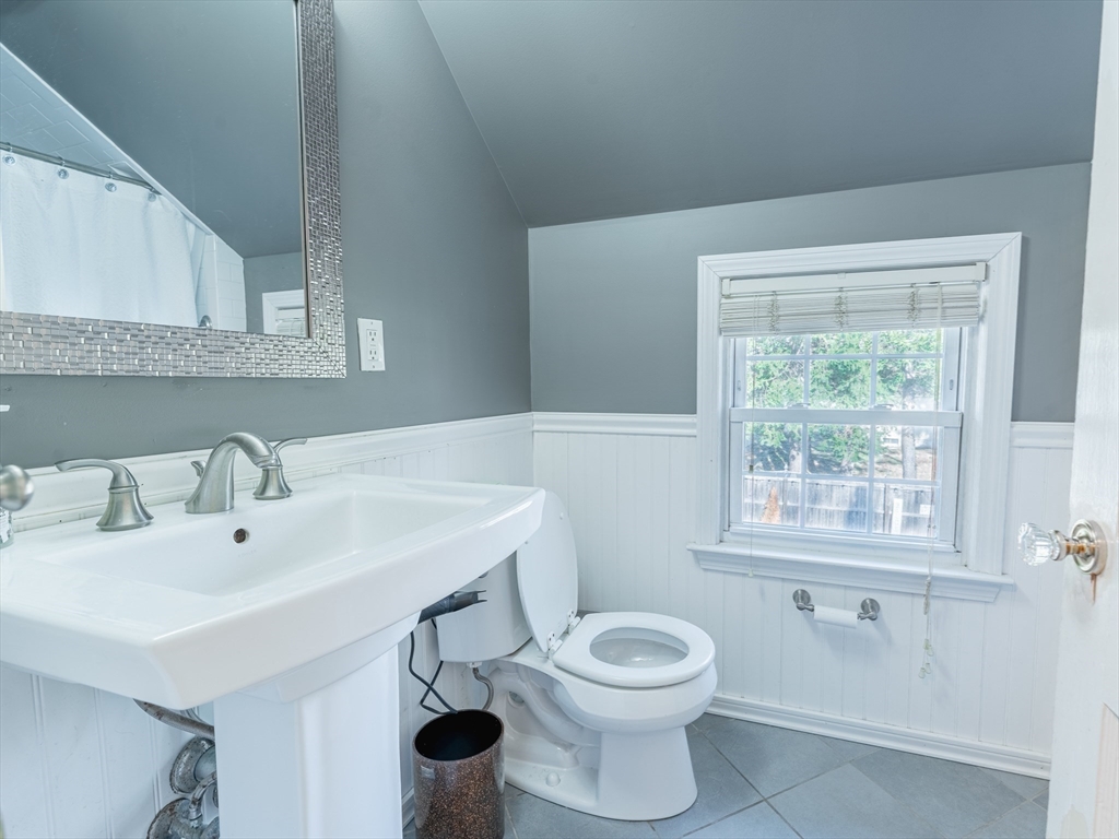 87 Bridle Path Road Springfield, MA 01118 - Photo 26 of 35