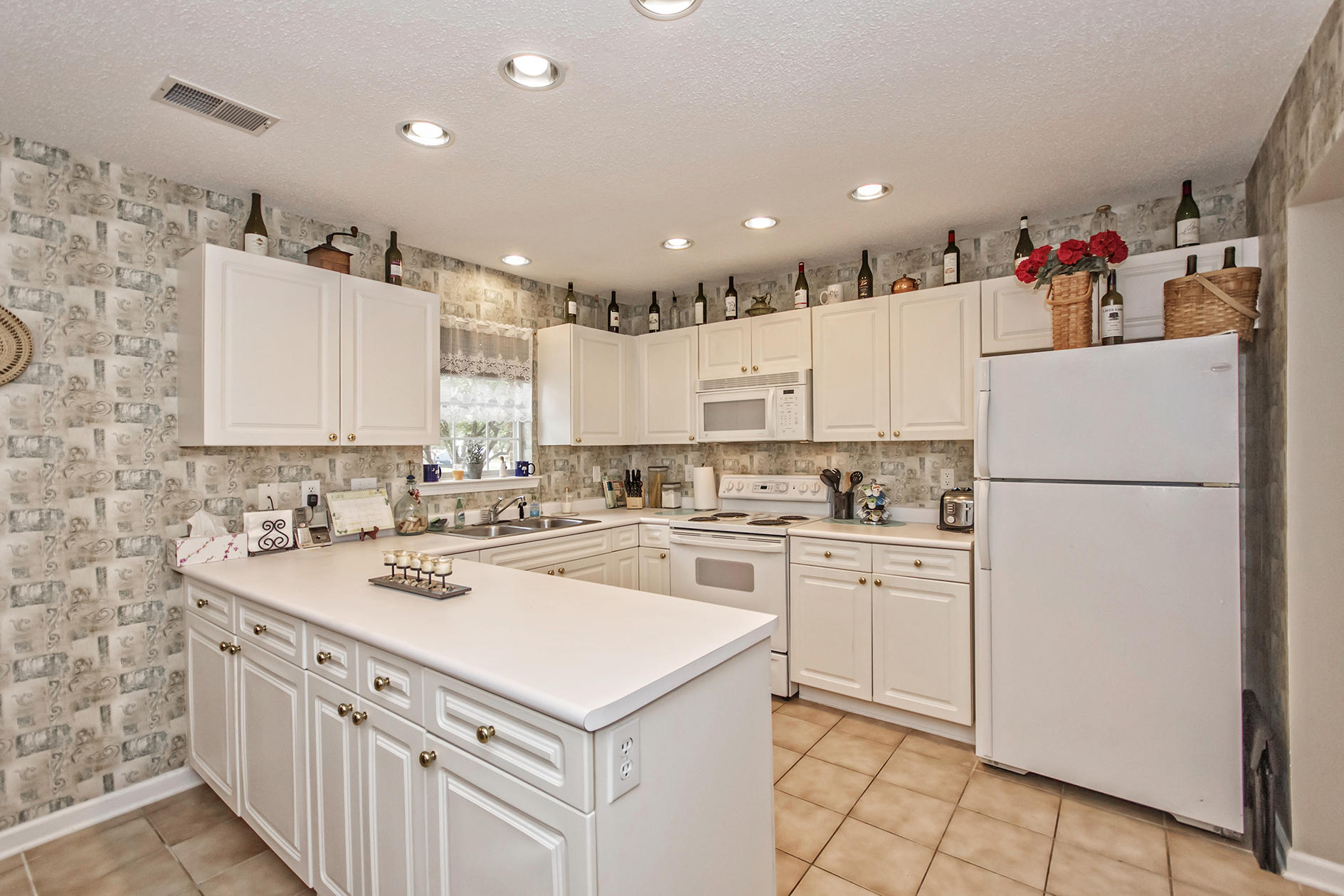 3120 Queensgate Way Mount Pleasant, SC 29466 - Photo 10 of 29 DSC_7120 - Copy