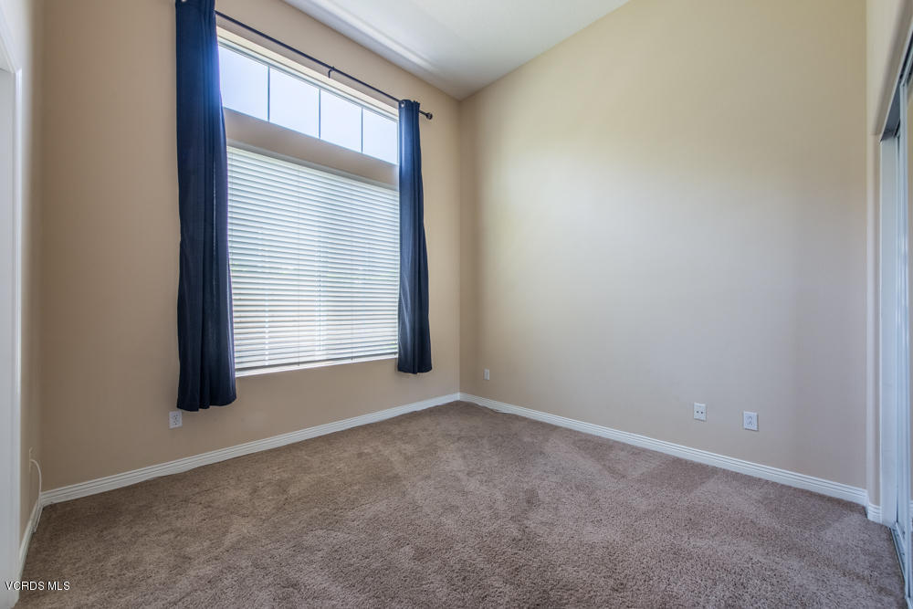 277 Knoll Ridge Road Simi Valley, CA 93065 - Photo 12 of 37 an empty room with a window