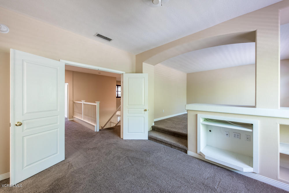 277 Knoll Ridge Road Simi Valley, CA 93065 - Photo 21 of 37 a view of an empty room and fire place