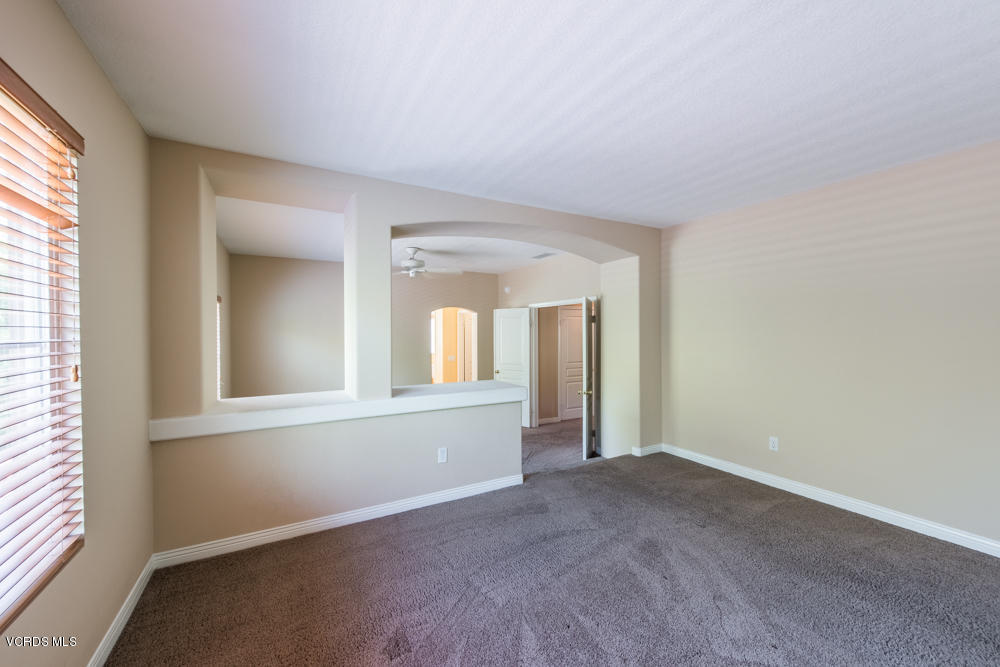 277 Knoll Ridge Road Simi Valley, CA 93065 - Photo 22 of 37 an empty room with a window