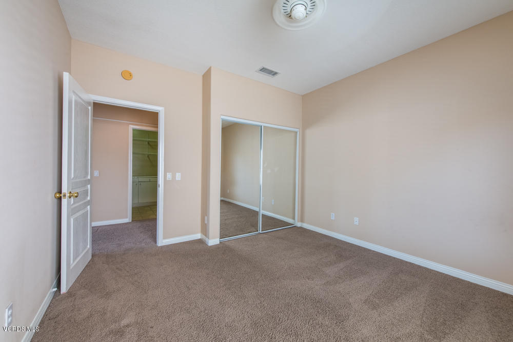 277 Knoll Ridge Road Simi Valley, CA 93065 - Photo 30 of 37 an empty room with closet and a bathroom