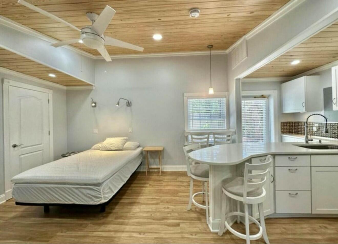 698 Forsyth Street, Unit 2 Boca Raton, FL 33487 - Photo 8 of 21 tempImageBaIeM9