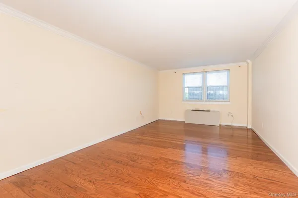 $569,000 | 55 Clinton Avenue, Unit 403, Rockville Centre, NY 11570