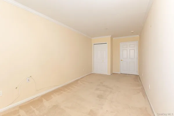 $569,000 | 55 Clinton Avenue, Unit 403, Rockville Centre, NY 11570