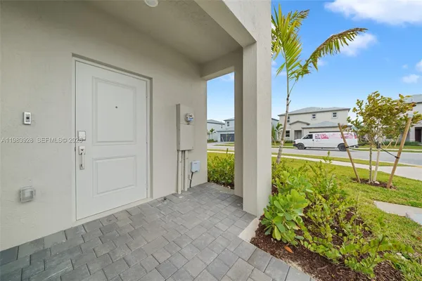 $2,995 | 33750 Southwest 194th Place, Florida City, FL 33034