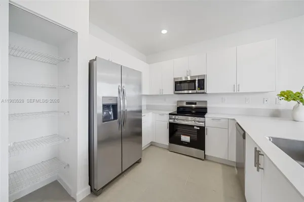 $2,995 | 33750 Southwest 194th Place, Florida City, FL 33034