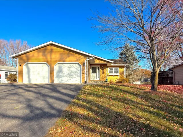 $349,900 | 210 Knollwood Street, Annandale, MN 55302