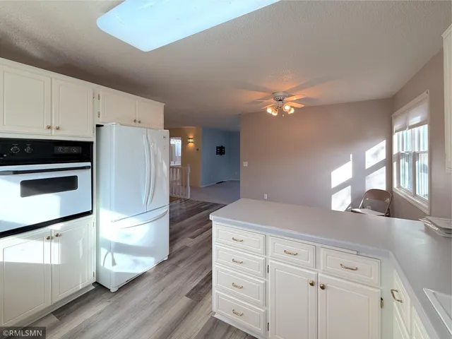 $349,900 | 210 Knollwood Street, Annandale, MN 55302